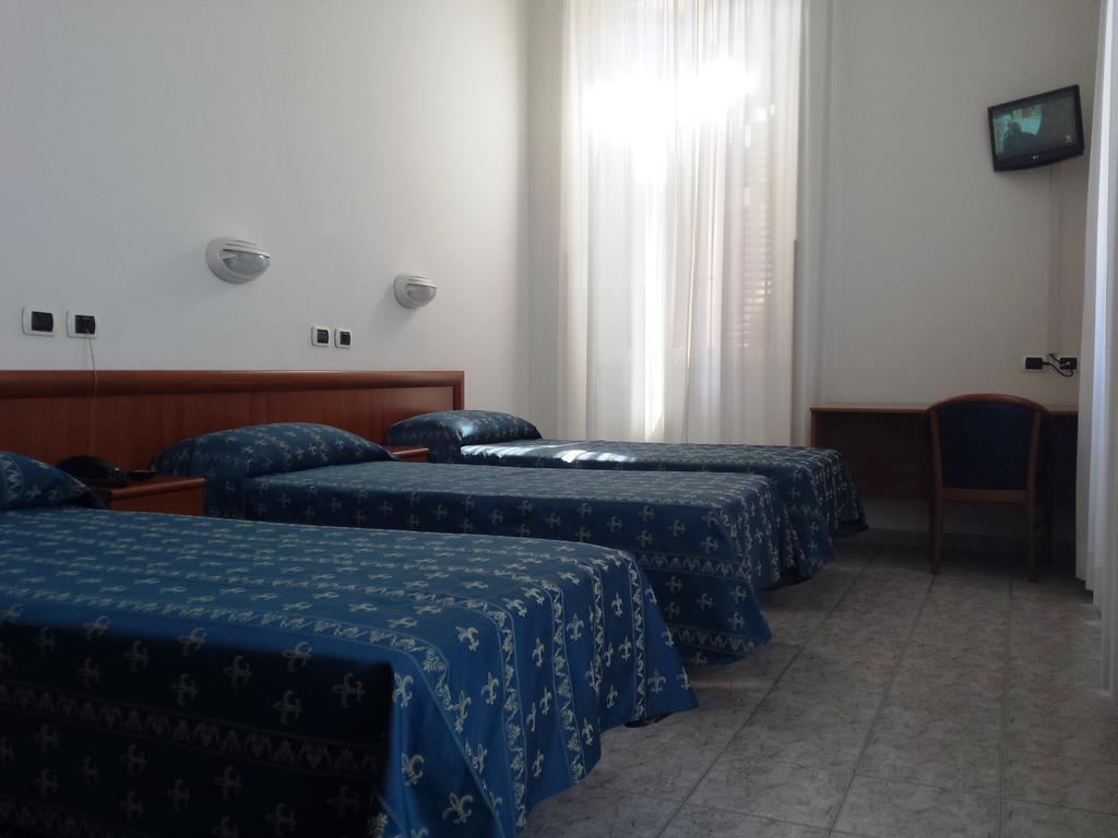 Maria Rosa Molas - Casa Per Ferie Rom