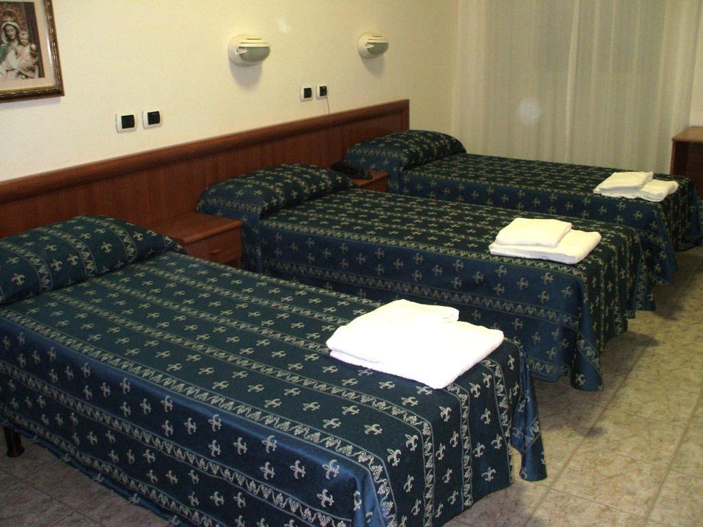 Maria Rosa Molas - Casa Per Ferie Gæstehus 3*